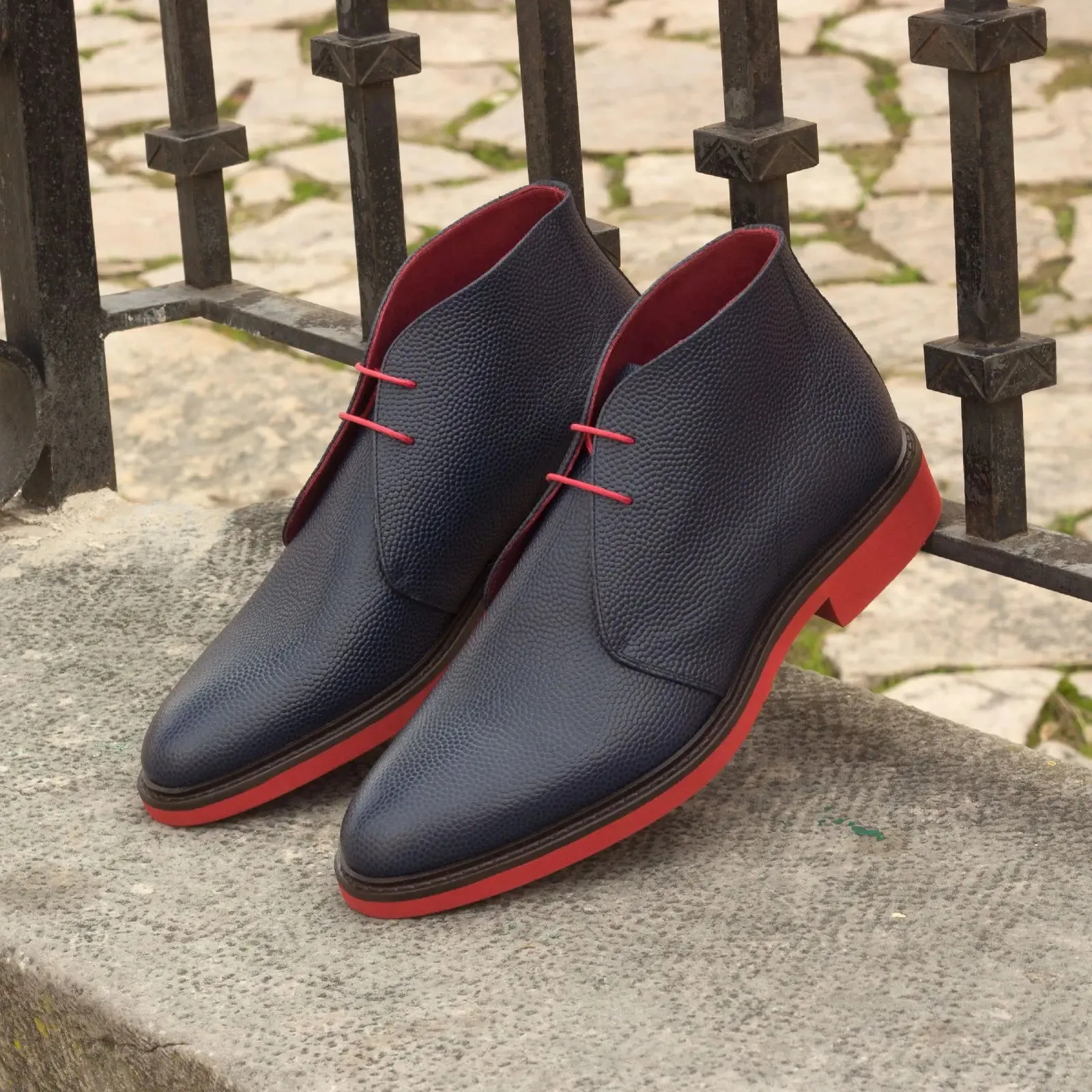 DapperFam Vivace in Navy Men's Italian Pebble Grain Leather Chukka